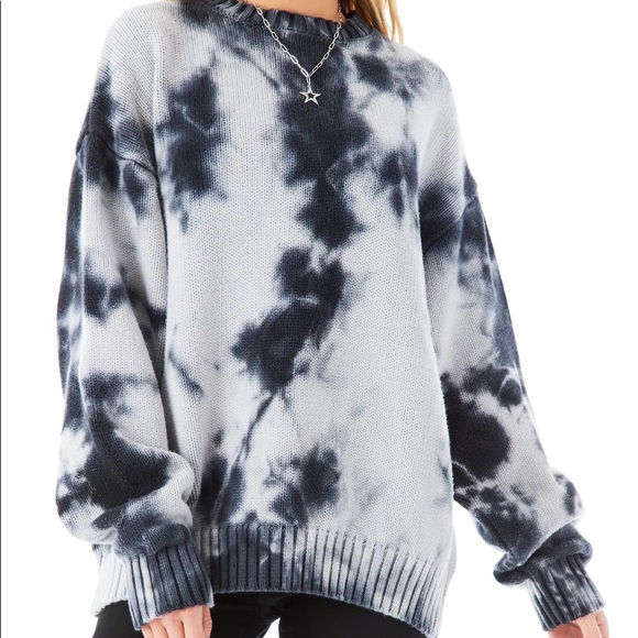 LF Oversized Crystal Die Sweater - Picture 2 of 9